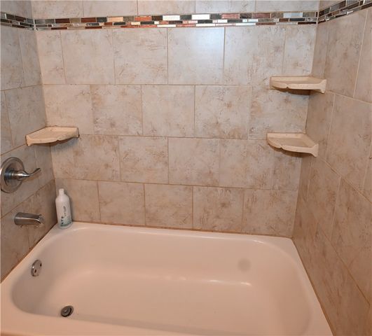 36 Jeanmoor Road, Greece, NY 14616