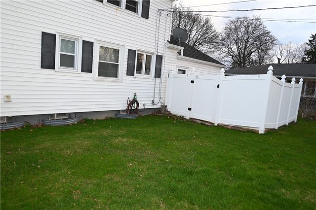 36 Jeanmoor Road, Greece, NY 14616