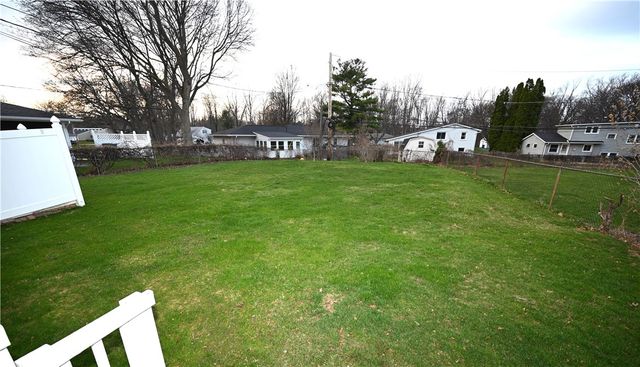 36 Jeanmoor Road, Greece, NY 14616