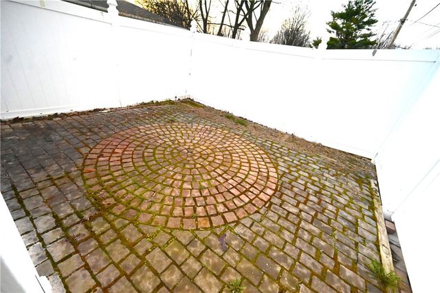 36 Jeanmoor Road, Greece, NY 14616