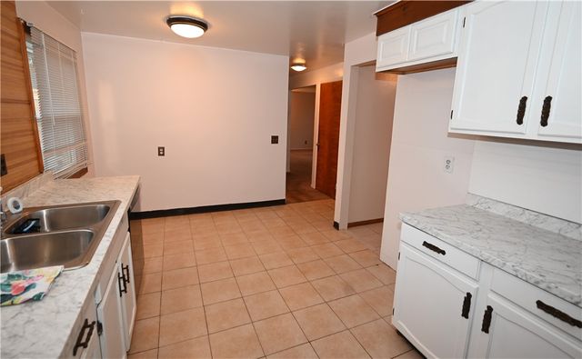 36 Jeanmoor Road, Greece, NY 14616