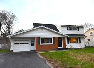 36 Jeanmoor Road, Greece, NY 14616