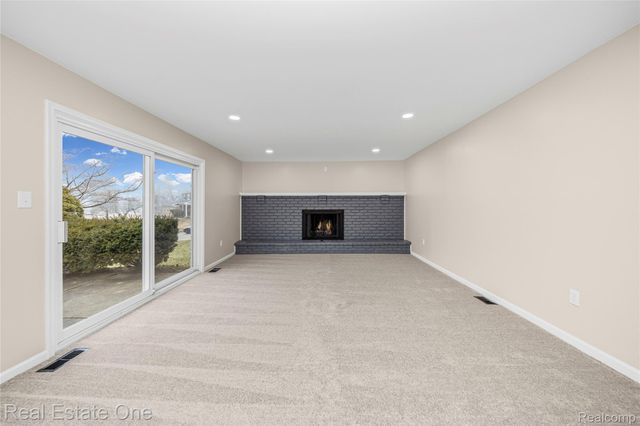 32363 Olde Franklin Drive, Farmington Hills, MI 48334