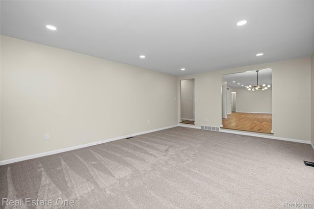 32363 Olde Franklin Drive, Farmington Hills, MI 48334