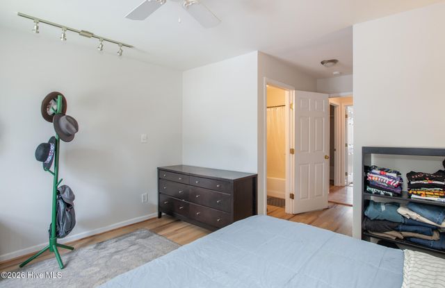 4513 Country Club Road A202, Morehead City, NC 28557