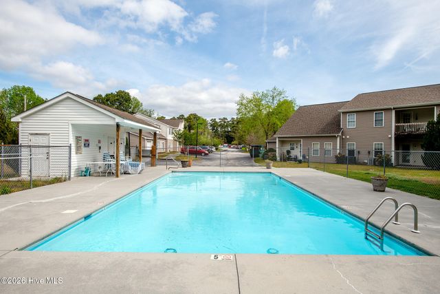 4513 Country Club Road A202, Morehead City, NC 28557