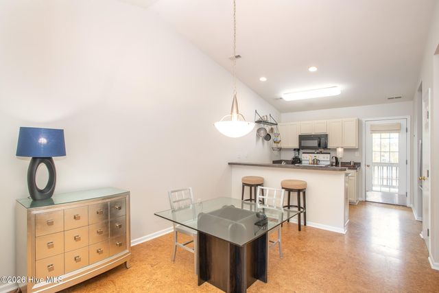 4513 Country Club Road A202, Morehead City, NC 28557