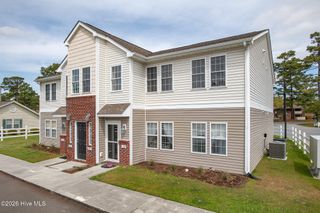 4513 Country Club Road A202, Morehead City, NC 28557