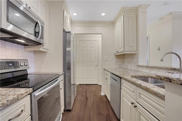 300 Johnson Ferry NE Road B206, Sandy Springs, GA 30328