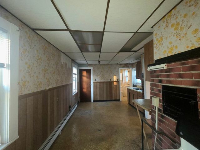 4 Upham St, Salem, MA 01970