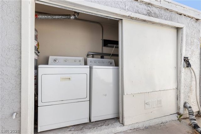 2132 Chertsey Drive B, Las Vegas, NV 89108