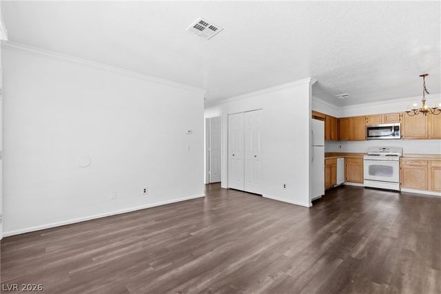 2132 Chertsey Drive B, Las Vegas, NV 89108