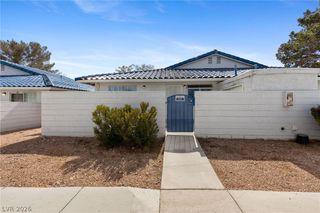 2132 Chertsey Drive B, Las Vegas, NV 89108