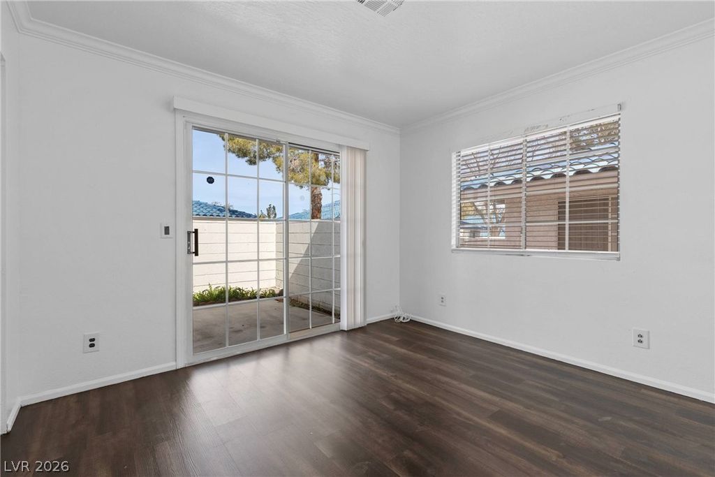 Image 15 of property listing at 2132 Chertsey Drive B, Las Vegas, NV 89108