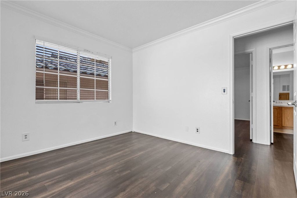 Image 18 of property listing at 2132 Chertsey Drive B, Las Vegas, NV 89108