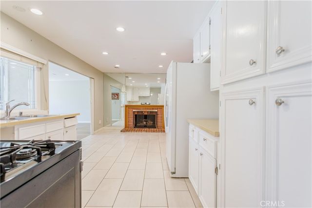 23728 President, Harbor City, CA 90710