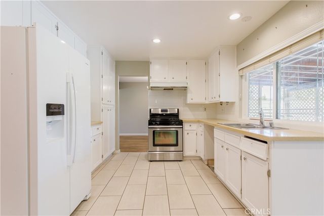 23728 President, Harbor City, CA 90710
