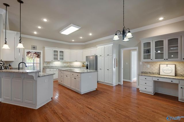 4402 Cove Nestle Drive SE, Owens Cross Roads, AL 35763