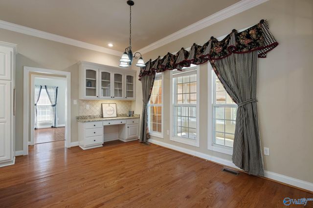 4402 Cove Nestle Drive SE, Owens Cross Roads, AL 35763