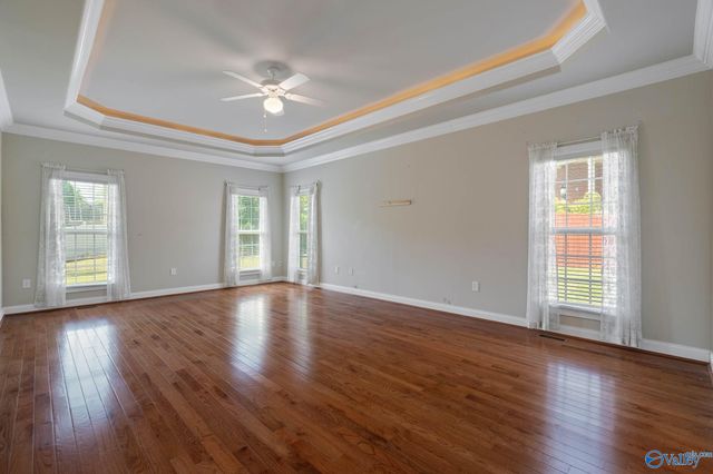 4402 Cove Nestle Drive SE, Owens Cross Roads, AL 35763