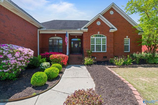 4402 Cove Nestle Drive SE, Owens Cross Roads, AL 35763