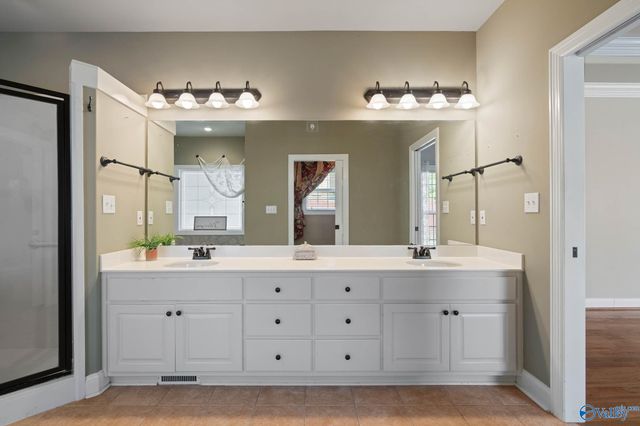 4402 Cove Nestle Drive SE, Owens Cross Roads, AL 35763