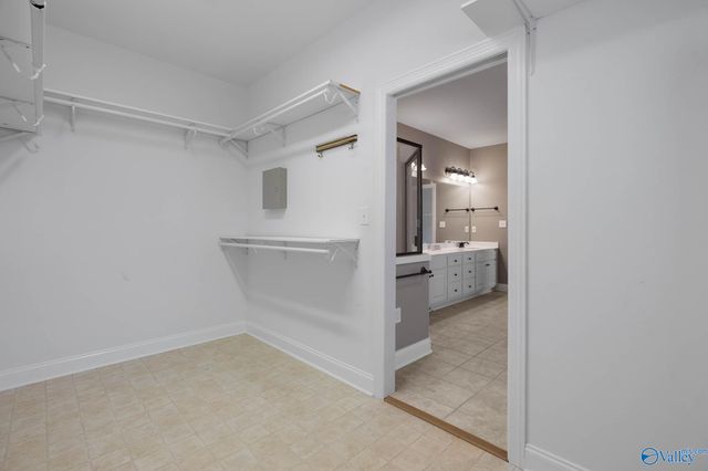 4402 Cove Nestle Drive SE, Owens Cross Roads, AL 35763