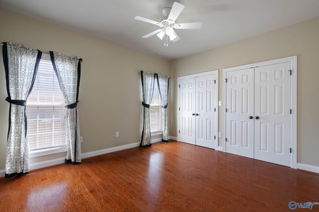 4402 Cove Nestle Drive SE, Owens Cross Roads, AL 35763