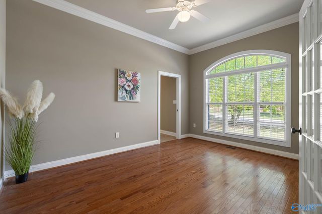 4402 Cove Nestle Drive SE, Owens Cross Roads, AL 35763