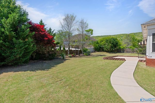 4402 Cove Nestle Drive SE, Owens Cross Roads, AL 35763