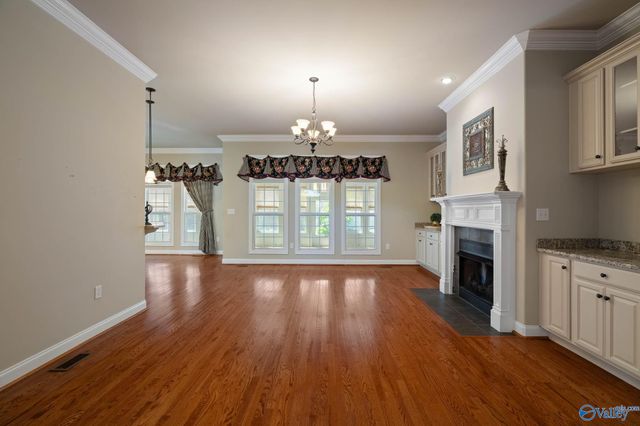 4402 Cove Nestle Drive SE, Owens Cross Roads, AL 35763