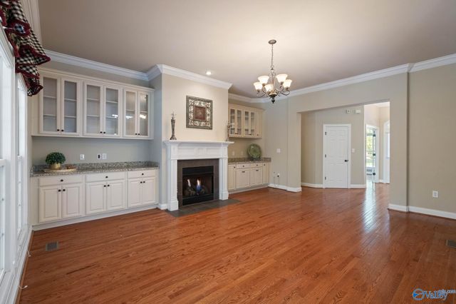 4402 Cove Nestle Drive SE, Owens Cross Roads, AL 35763