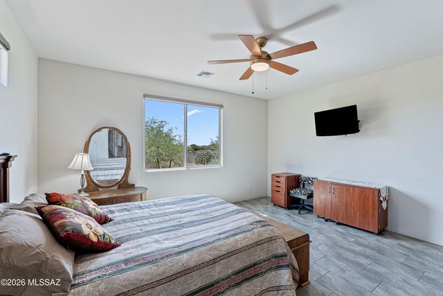 7984 S Galileo Lane, Tucson, AZ 85747