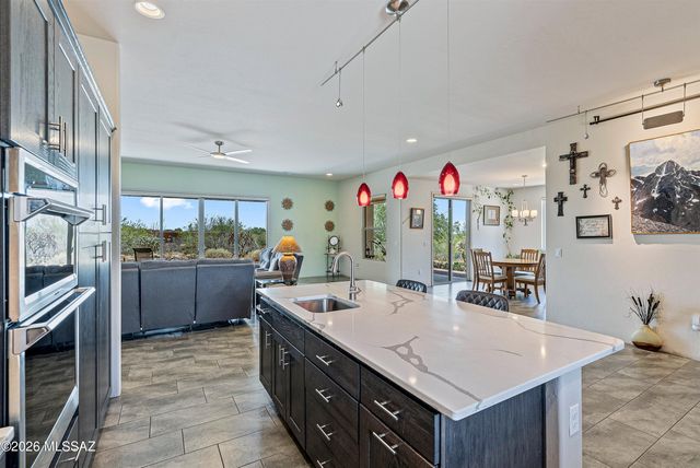 7984 S Galileo Lane, Tucson, AZ 85747