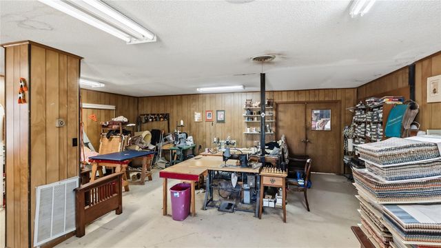 1301 Highway 105, Brenham, TX 77833