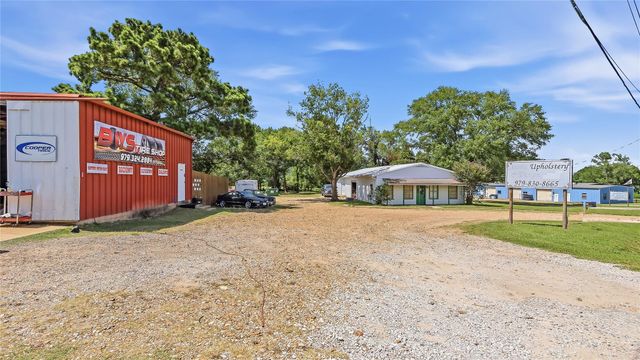 1301 Highway 105, Brenham, TX 77833