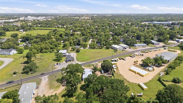 1301 Highway 105, Brenham, TX 77833