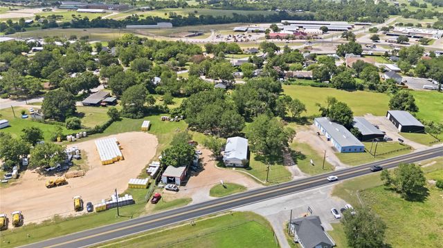 1301 Highway 105, Brenham, TX 77833