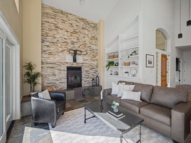 15223 Ledgewood Drive, Redding, CA 96001