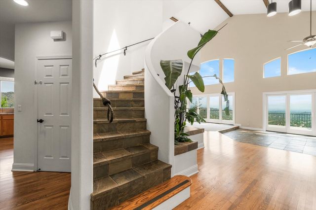 15223 Ledgewood Drive, Redding, CA 96001