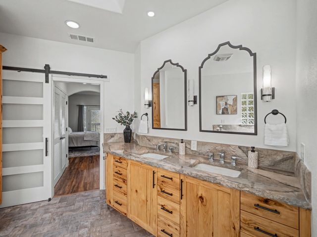 15223 Ledgewood Drive, Redding, CA 96001