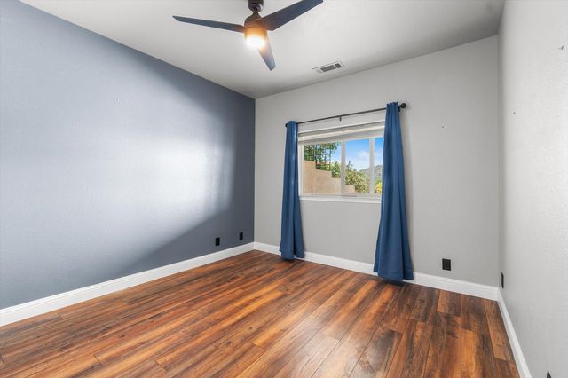 15223 Ledgewood Drive, Redding, CA 96001