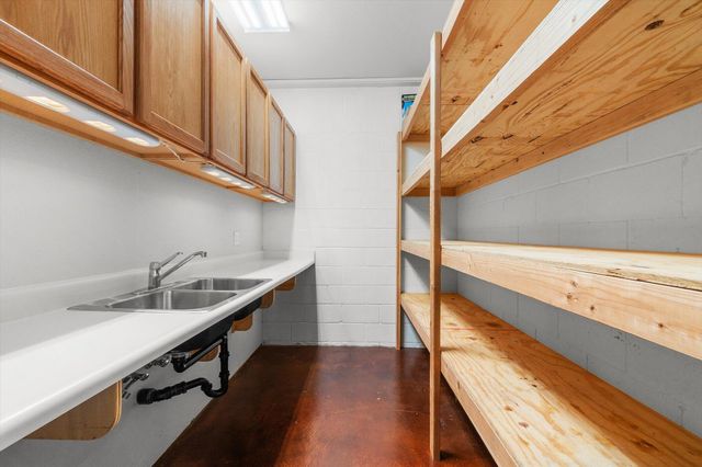 15223 Ledgewood Drive, Redding, CA 96001