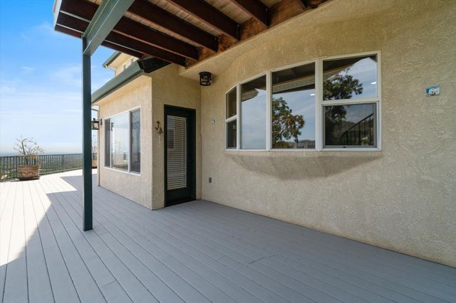 15223 Ledgewood Drive, Redding, CA 96001