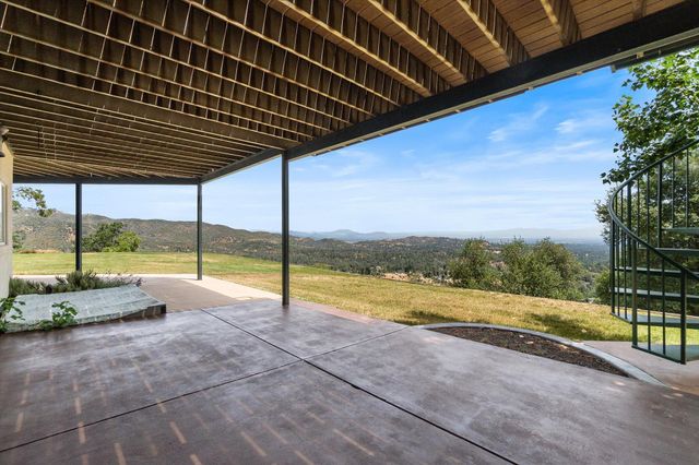 15223 Ledgewood Drive, Redding, CA 96001