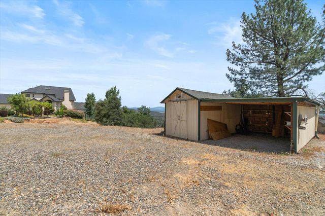 15223 Ledgewood Drive, Redding, CA 96001