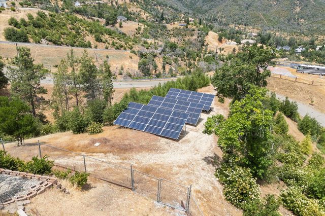 15223 Ledgewood Drive, Redding, CA 96001