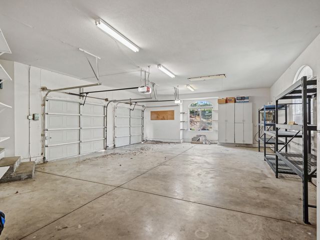 15223 Ledgewood Drive, Redding, CA 96001