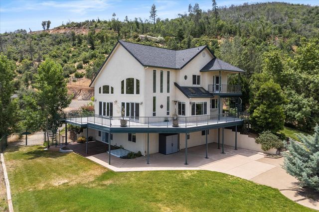 15223 Ledgewood Drive, Redding, CA 96001