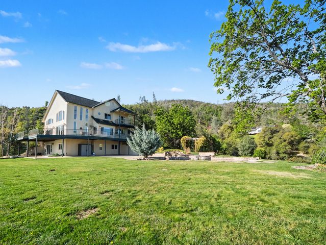 15223 Ledgewood Drive, Redding, CA 96001